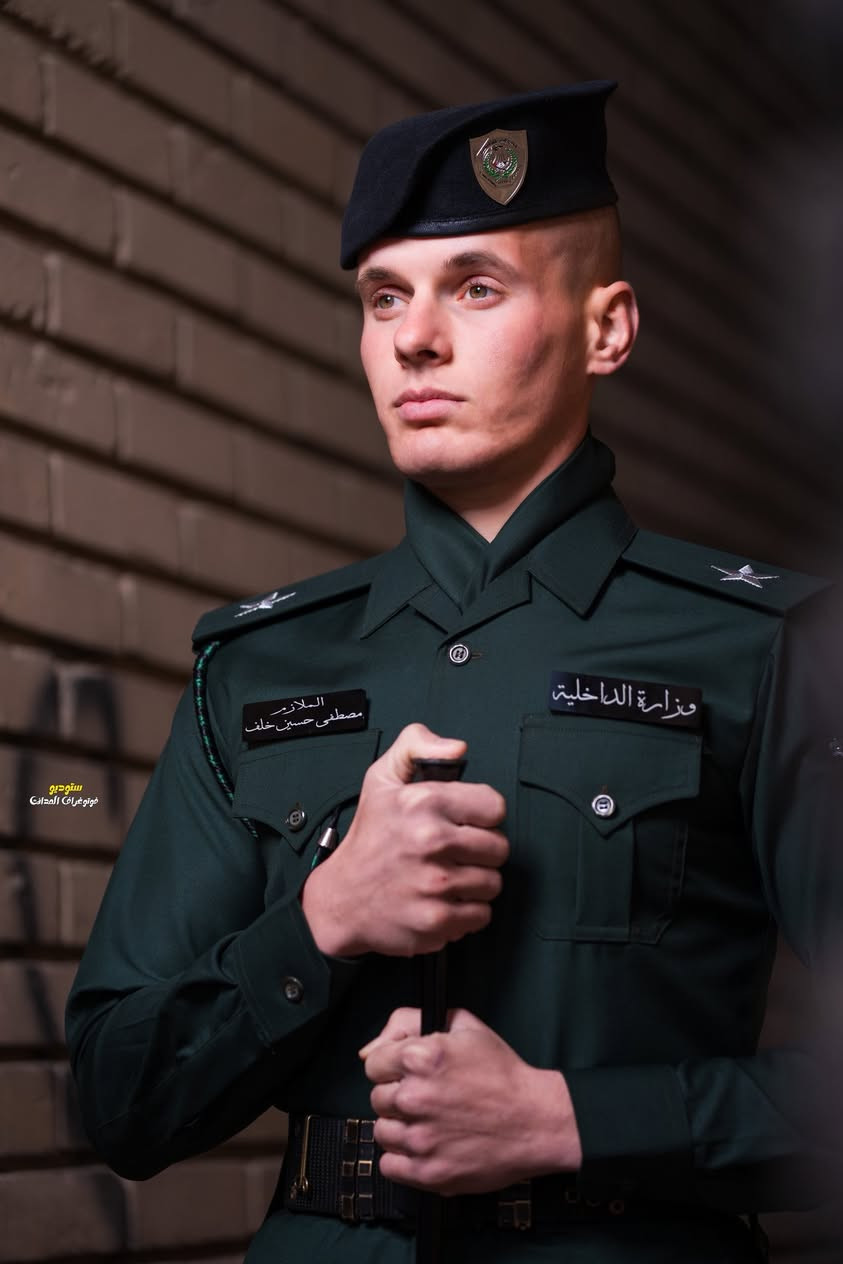 الف مبارك للاخ (مصطفى حسين خلف) تخرجه من كلية الشرطة
كلية الشرطة مصنع الابطال حماة الامن والقانون 
ستوديو فوتوغراف المدائن 
العنوان:المدائن سلمان باك - مقابل شارع الاذاعه
0781399629
***********
