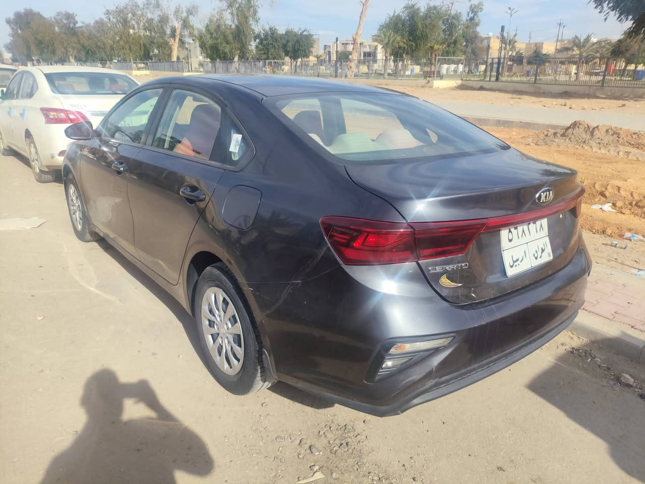 سيراتو للبيع الموديل .2019 مكفولة من صبغ فقط بارد بيه بسبب قطعة محل سقطت على الباب .
.
مكينه 1600 مواصفات عادية باسم شركة بالنجف .
ماشية 68 الف كيلو 
للتواصل الاتصال 
***********
السعر 132$

