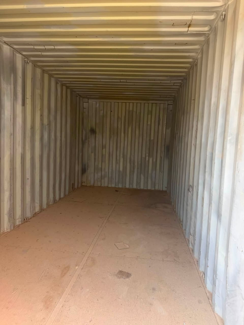 حاويات البيع العنوان بغداد شعب أسعار مناسبة الطول 12 متر حاوية حديثة رقم الهاتف ***********📞
