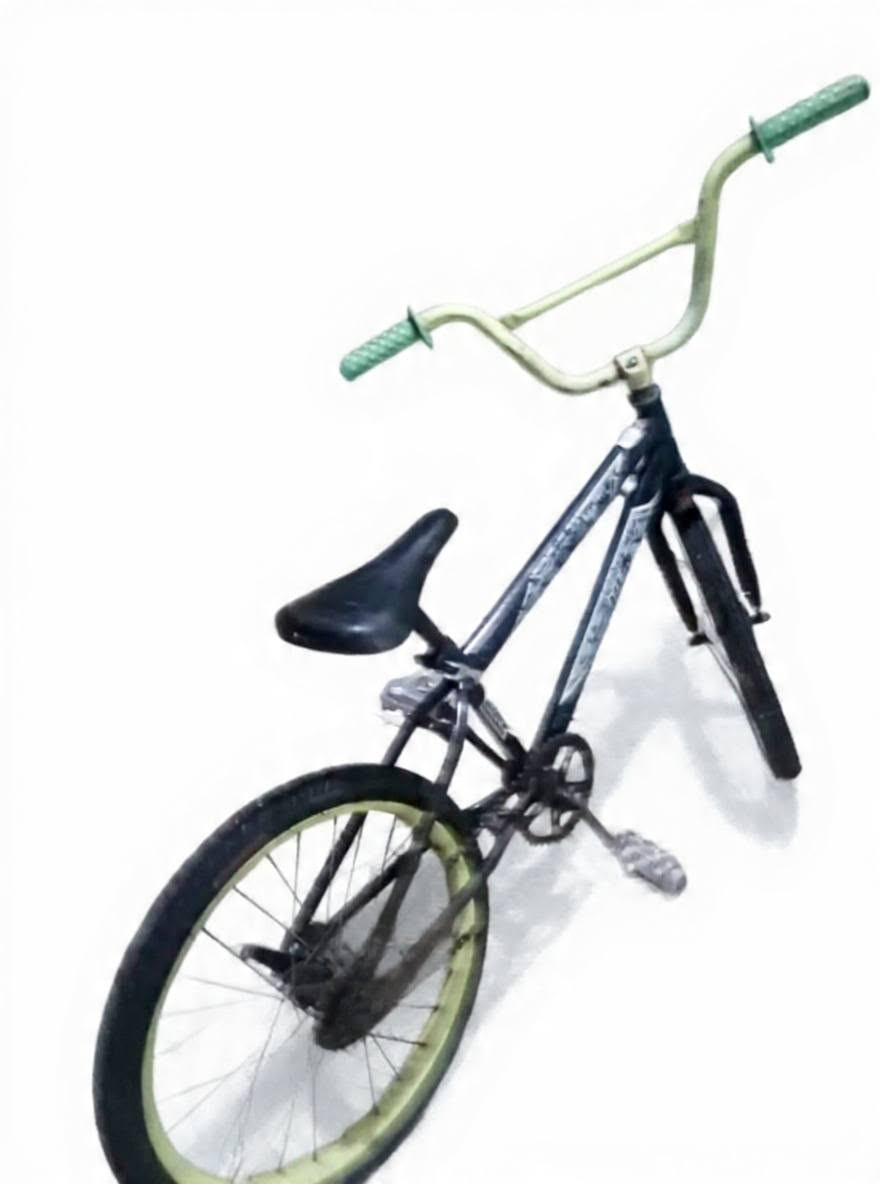 🚲 بايسكل BMX  جيتي للبيع 
الحالة: نظيف وقوي يتحمل قفز وحركات
اللون: اسود 
المقاس: 16
المكان: بغداد
للتواصل: خاص *********** 

🚲 بايسكل بناتي للبيع
الحالة: نظيف جداً 
اللون: احمر 
المكان: بغداد
راسلوني خاص والتفاصيل *********** 
-
