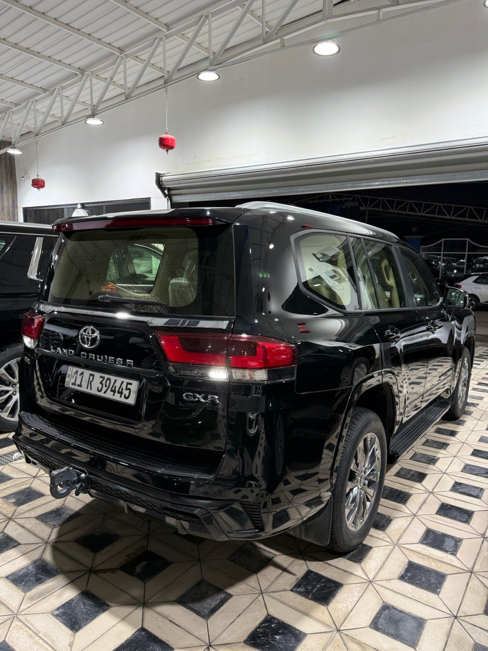 * لاندكروزر GXR لمتد بلاك ادشن 2024 رقم بغداد مستعمل 
* ⁠سعد العبيدي (7700637589)
* ⁠الموديل : 2024 
* ⁠الفئة: GXR / LIMTE بلاك 
* ⁠السعر (68.000 $) دولار 
* ⁠اللون اسود رقم بغداد 
* ⁠العدد (زيرو)داخل جلد (بيجي 
* ⁠محرك  6 سلند (4000) 
* ⁠لد شباك امامي 
* ⁠شباك امامي اسود بلاك 
* ⁠علامات البلاك الخمسة 
* ⁠ترايش ابواب اسود 
* ⁠كتابات اللمتد ولاندكروز الاسود
* ⁠سبايدر  خلفي شمعة
* دعاميات كت (لحاية) 
* ايرباك عدد (8)
* ⁠بصمة تشغيل بصمات ابواب عدد (5) 
* ⁠شاشة امامية كبيرة 
* شاشات خلفية عدد (2)
* ⁠كامرات عدد 4 (360 درجة) 
* ⁠فتحة سقف (سلايت) 
* ⁠كراسي الامامية كهرباء 
* كراسي الامامية تبريد 
* ⁠مقاعد (7) راكب دفع رباعي (4 * 4) 
* ⁠ثلاجة وسطية جنطة كهرباء 
* ⁠تشغيل عن شاحن واير ليس 
* ⁠حساس امامي خلفي 
* ⁠مري طي كهرباء ويل (20 انج)
* ⁠وباقي مواصفاتGXR المتد  البلاك المعروفة 
* ⁠السعر (68.000 $) دولار 
* بغداد - معارض النهضة - الشارع الثاني - شركة الخليج العربي هـ(***********)