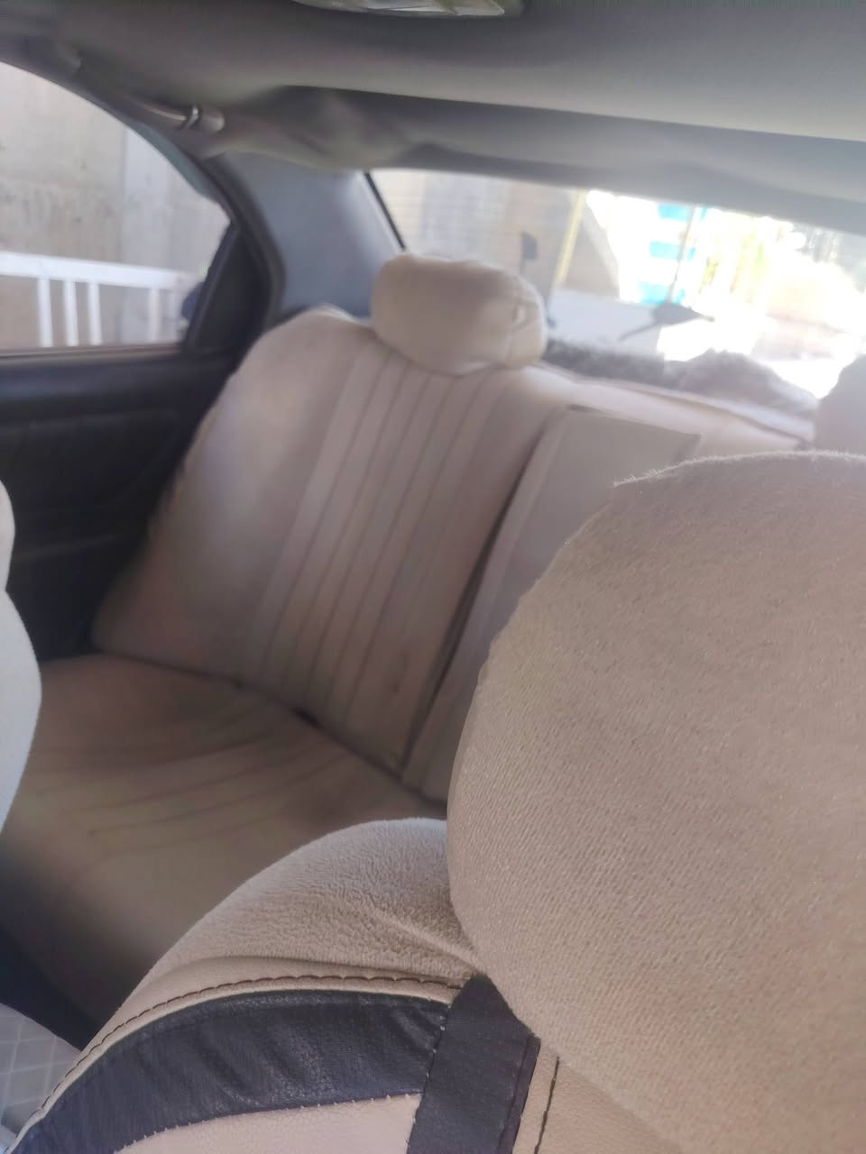 لام عليكم شباب سياره سوناتا موديل 2003 رقم بغداددولي بسمي شرط تحويل  البيع او مرواس سياره كير ومحرك شرط تخم تاير صدر خلفي امامي جديد تبريد ثلج سياره كير اوتوماتيك مسجل شاشه دمام لايت عالي ناصي كهربائيات كلهه شغاله سياره مكفوله من ضربه سياره ما نقصهه برغي ترايك البصره  السعر 67وبيهه مجال مكان السياره لانبار حديثه لاتصال وبي  واتساب *********** اذه اكو مرواس  يرهم
