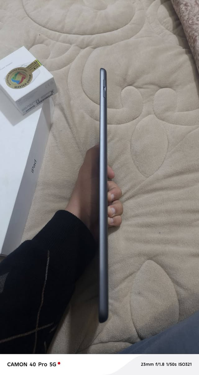 ايباد 9 ذاكرة 64
لون مميز بي شخوط داخليه بل شاشة ما امبينه ما ماثرات ع اللمس و ما يقره الشحن الصحيح. يجي وياه كفر يصير ستاند و كارتونتة و رأس شاحنه ضمان ماستر الجهاز ٦٠ فريم جميع اللعاب مستقر السعر 245 و بي مجال هوه و محلقاته للتواصل خاص أو اتصل *********** مكاني بابل حصوه و ما عندي توصيل
