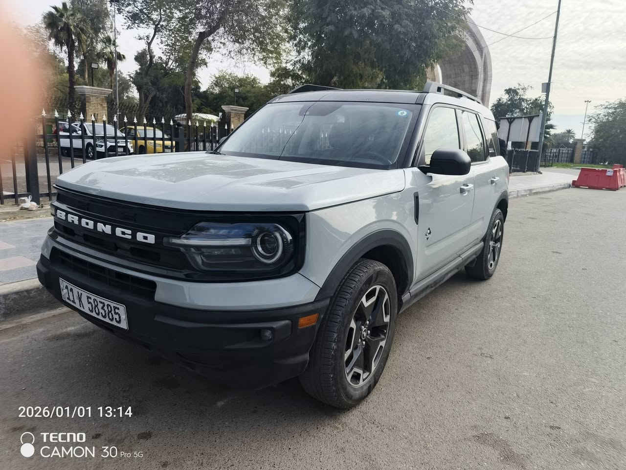 برونكو سبورت outer banks 2023 فول مواصفات، محرك ١٥٠٠ ايكو بوست(ماكو اي دوانز) توربو ١٨٠ حصان فول ويل درايف فتحه سقف،لون سموك، حساسات خلفيه كامرا، كشنات اماميه كهرباء، كشنات تدفئه، ستيرن هيتر، رادار امامي، نقط عمياء، كشنات جلد مشمشي وبعد مواصفات، تبديل جاملغ عكس السايق وشويه من باب الصدر، لغد وشواصي سليمه،ايرباكات سليمه فقط ركبه ومبدل بلادي ماشيه ٥٠ الف ميل، السياره مرقمه بغداد رقم حلو،السياره ترايهه يخبل نشطه واقتصاديه للاستفسار هذا رقمي، موجوده بالمنصور السعر المطلوب ١٨٠ قابل للتفاوض ***********
