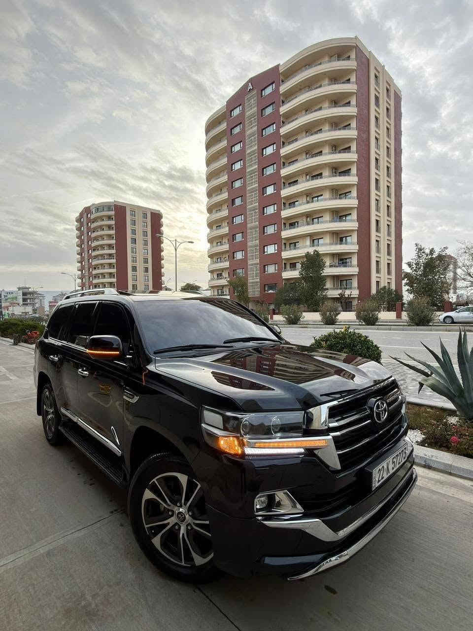 ‭Toyota Land Cruiser 2020 Grand Touring _V6
لاندكروز GR 2020 للبيع لون اسود مضلل وكالة ساز اصل اعلى فئة كراند تورنك 6 سلندر مكينة 4000 المرغوب السيارة مال جناي ومصروف عليها هواي السيارة مكفولة كفالة عامة لا ضربة لا صبغ لا تبديل لا شخوط وكير مكينة كفالة على وضع الشركة وموجود سونارها وماشية 69 الف مغلفها ppf بالكامل يم كار كلوب وضمان 5 سنوات شديتلها شاشه وكاله ب 500 الف صيانتها كله بالشركة مال ساز بدلتلها فيت بم عبوة كاملة وتنضيف نوزلات وبلكات بمليون وربع السيارة رقم اربيل باسمي تحويل ثاني يوم جام مضلل قانوني وبيها كارت مال تضليل السيارة جاهزة وكل نقص ماكو رايدها ب560 ورقة ومجال بسيط حك الجية مكاني بغداد كفائات السيدية وهذا رقمي***********
