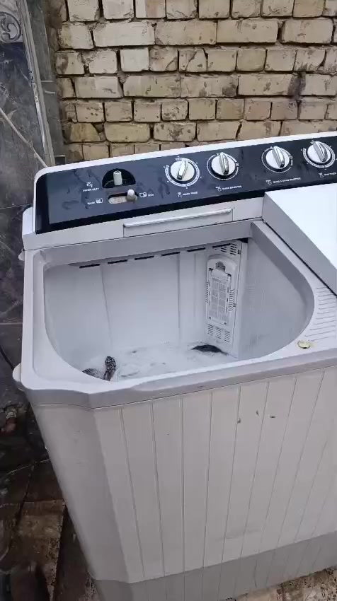 غسالة حجم كبير شغالة تشتغل غسيل الملابس والنشاف نظيفة عالفحص سعرها 85 ألف مكاني بغداد بالامين الثانية واكو توصيل وعالفحص


**إذا كنت صاحب هذا الإعلان وتريد حذفه لأي سبب، رجاءا أرسل رسالة إلى الدعم الفني**