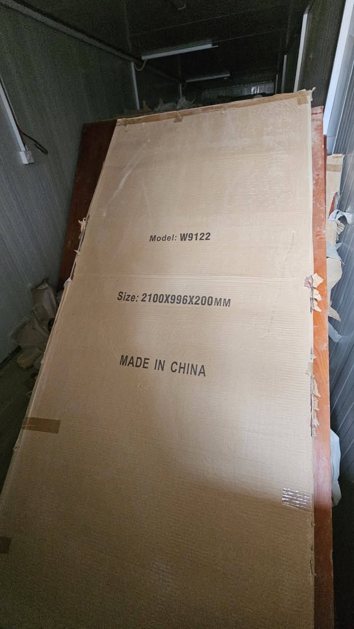 السلام عليكم للبيع المكان سوق الشيوخ قرب مكتب السيد العدد 180 باب تقريباً السعر اذا جمله مناسب جداً 
***********
