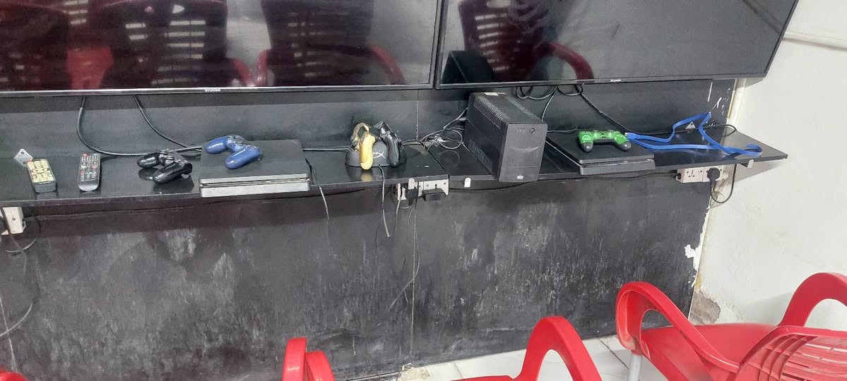 السلام عليكم
بليات عدد 2
شاشات حجم 52
بغداد جسر ديالى
***********
