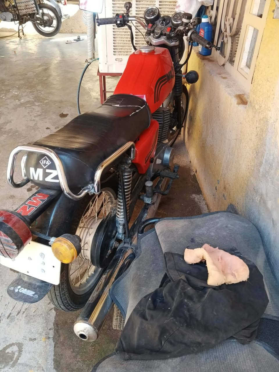 سلام عليكم امزت للبيع موديل 82 سايز 5 عل فتح مكينه حلوه ونضيفه أكثر غراضه ألماني ديالى بلدروز 🤞


**إذا كنت صاحب هذا الإعلان وتريد حذفه لأي سبب، رجاءا أرسل رسالة إلى الدعم الفني**