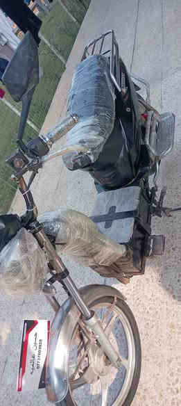 موطور شحن للبيع
نوع
هارلي
 ✅بطاريات عل فحص✅
⭕لايت عالي ناصي 
⭕ شاشه الكترونيه 
⭕نظام ®️ الرجوع الى الخلف
⭕ نظام 4 سرع 1234 
⭕ بريك امامي، خلفي 
⭕ اشاير يمين، يسار
⭕تشغيل عن بعد 
⭕ جهاز انذار سرقه
⭕ شاحنه الشركه الاصليه 
⭕ كلشي شغال كهربائيات 
الموطور نظيف مثل ما موضح بالصور 
(( السعر 250 ))رقمي مكاني شهداء
***********
