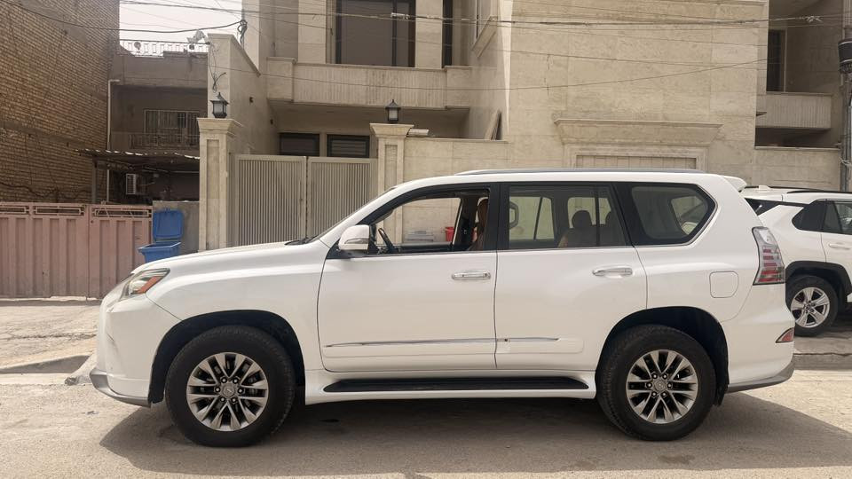 • محرك V8 4.6L / دفع رباعي / 7 راكب
داخل جلد قريميدي نظافة الوكالة / مقاعد تدفئة + تبريد / كل الكشنات كهرباء / فتحة + ثلاجة / مري شفط / جكات /
كاميرات 360 محيطية / رادات جميع الاتجاهات 
 مكفولة / بارد بسيط جداً بالجاملغ الامامي فقط
رقم بغداد باسمي 
السيارة نظيفة جداً وعليها ادامة كاملة

السعر / 275$ 

📌 موقع السيارة بغداد البنوك / ***********
‏‭***********
