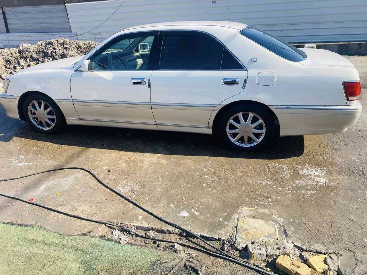 السلام عليكم
جنون أدوات موديل 2003 
السيارة حاوية بدون گص ،، بيها ضربة بالجاملغ الخلفي الأيسر ومعمره تعمير حلو ،،
سيارة كرستال أصل 
4 كشنات كهرباء 
بردة خلفية
ويل نجمة نفطي ياباني أصلي سعره 4 ورقات و الجناية تعرف ،،
السيارة كلش حلوة و بيها نواقص بسيطة ،،
مكان السيارة بصرة معقل ،،
سعرها 47 و بيها مجال بسيط حگ الجيه 
رقمي ***********
