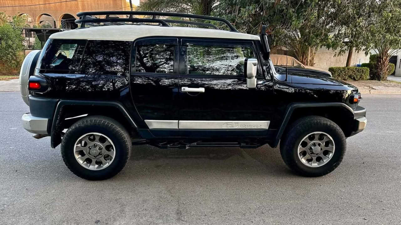 السلام عليكم
اف جي للبيع موديل 13 خليجي ماشيه فوك 200 كيلو متر 
بيها حزام صبغ بدون قمارة مكفولة من ايرباك او كلبه او جفيه 
السعر 185 اربيل بأسمي مكانها بغداد 
*********** بيع او مراوس
