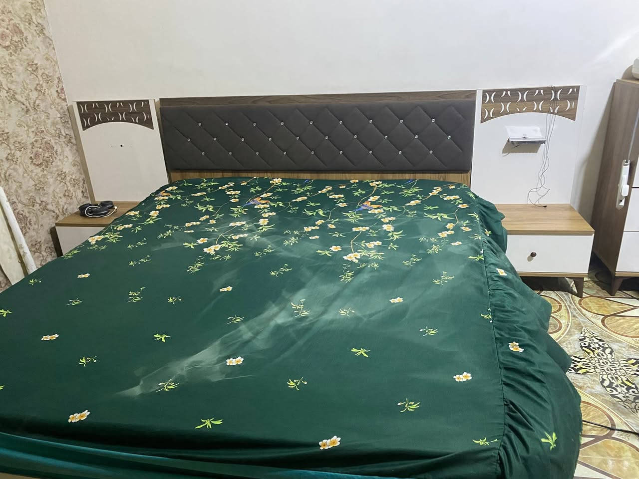 غرف نوم تركية 7 قطع سعرها 650الف 
ايي ضرر مابيهه ونظيفه  الاستفسار اتصال على الرقم ***********
