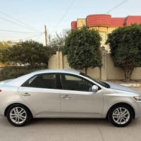 كيا سيراتو موديل ١١ رقم سليمانيه جديد اخوان السياره ماشيه قليل ونضيفه ...