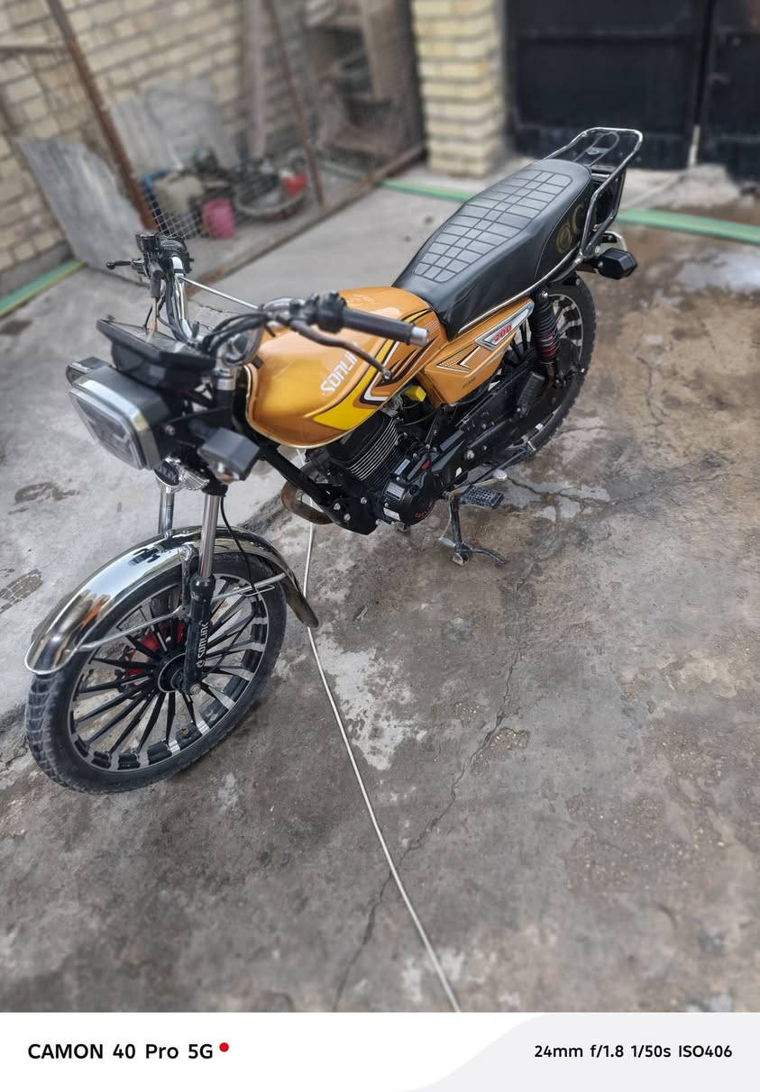 السلام عليكم دراجه سونك حجم المحرك 200CBF ضاغطه وزنجيل دراجه مكينه ناعمه اوراق كامله دراجه 2بصمات للتواصل***********  مكاني مدينه الصدر
