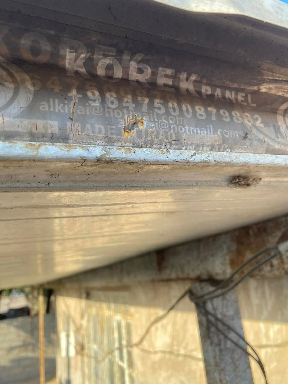 السلام عليكم مكلفه بلنشر سندويش نضيف كلش تجي تفتحه بيدك 12قطعه كل قطعه طولهة 12متر سعر المتر ب8 وياهن 11شخاطه ثقيل سعر القطعه ب15
مكان السدة حي الري نزلة الجسر رقم صاحبهن ***********
