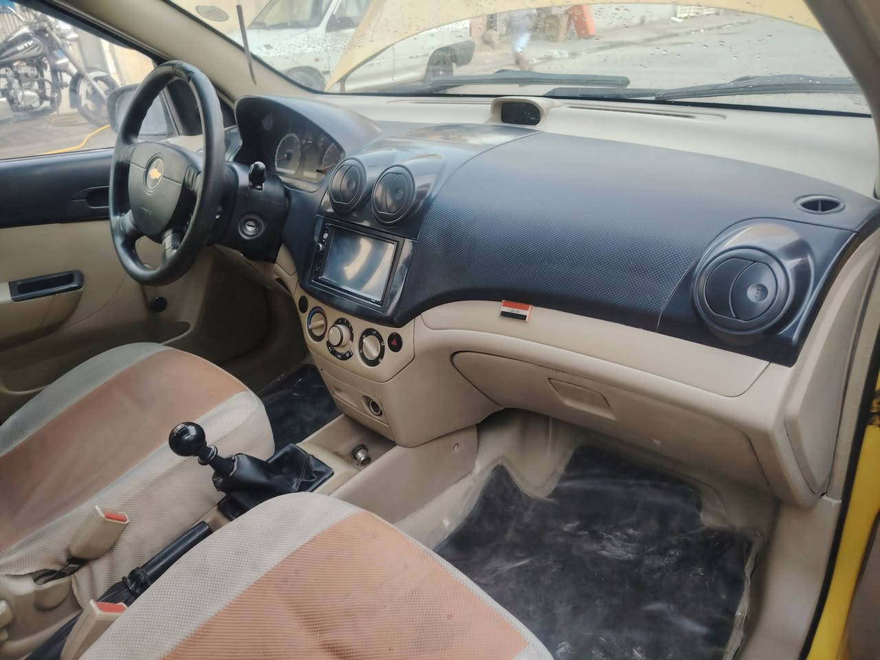 السلام عليكم افيو  شركة العامه مديل 2011 رقم بابل دولي بسمي سنويه ٣٠ مصفره هيئه وغرامات مروريه مكينه جديده تخم تاير ابو الخطه حداديه تبريد ثلج بيه رشات صبغ ابيع حزام السياره مكفوله من دواخل مكان سيارة النجف سعر ٥٣  رقم الهاتف ***********
