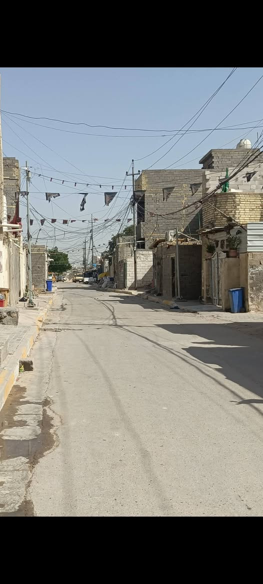 سلام عليكم
قطعه ارض للبيع 
المساحة 132
قرب مولدة رياض 
للاستفسأر ***********
