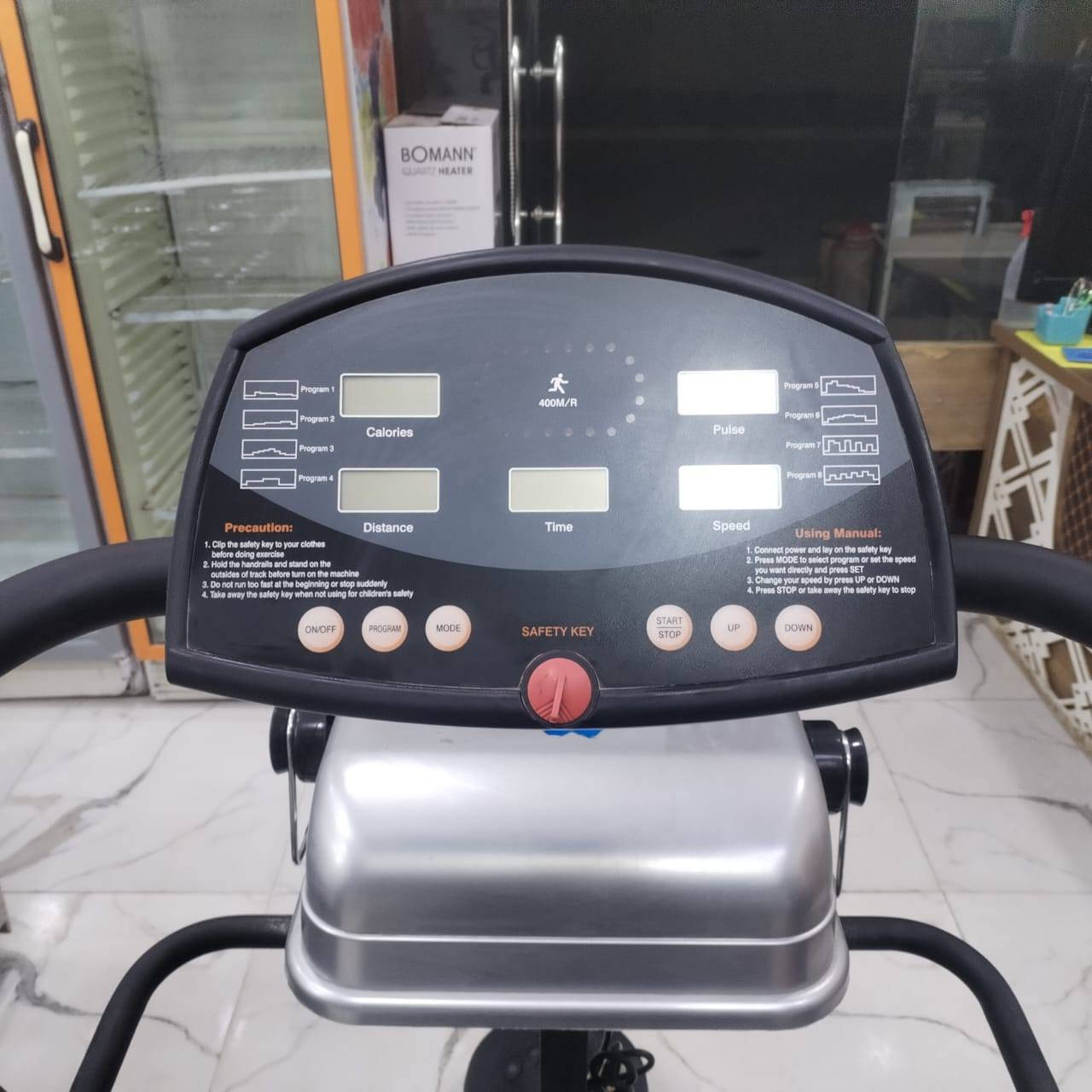 ... بسم الله توفر في مجمع النازك جهاز جري تصنيع ياباني يتحمل روزن ثقيل 140 كيلو سرعه 120 +جهاز هزاز +شناو بطن نضافه 85 ٪
عنوان /النعمانيه /شارع ٦٠ /مقابل مدرسه بدور الساطعه
رقم الهاتف و الواتساب /***********
كل لهلا بيكم
