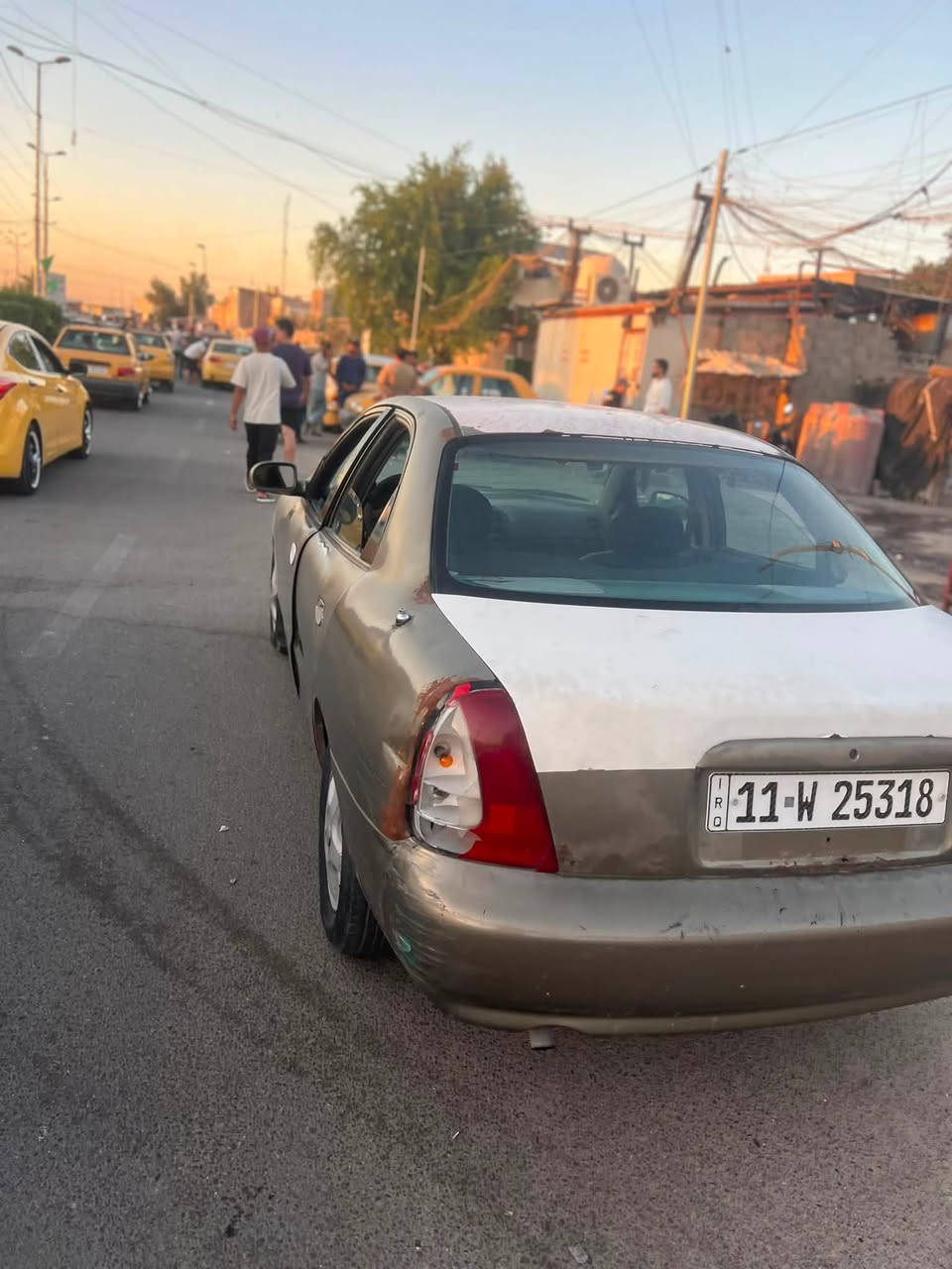 السلام عليكم دايو نوبرا
كير ومحرك مكفول كير عادي 

رقم بغداد تحويل مباشر 
مكان سياره بغداد الكرخ 

سعر ٢٧

***********
