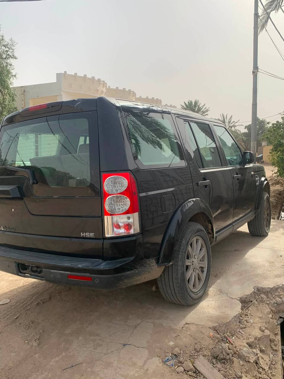 ادوات ادوات ادوات 
لاند لوفر دسكفري LR4 موديل 2010 اسود وارد خليجي فول مواصفات 
محرك 6 سلندر 
تبريد قطعتين
بصمة مو سويج
تنزيل جام ورفع بالرموت 
3 بانوراما بالسقف كهربائي 
 7راكب مثل ماموضح بالصور 
 دواخل بيجي 
تحكم ستيرن 
كشنات كهربائي 
 كفالة عامة عشاير وعيب شرعي وگص وسرقة وحكومة
 كلشي ذاكرة مثل ما متوفر بالصور 

نواقصها ارجاع نظام التعليق الهوائي محورها ماطور ماجستى الهوائي 
تبريد مابيها كمبريسر جامة امامية 
السعر خاص ...


**إذا كنت صاحب هذا الإعلان وتريد حذفه لأي سبب، رجاءا أرسل رسالة إلى الدعم الفني**