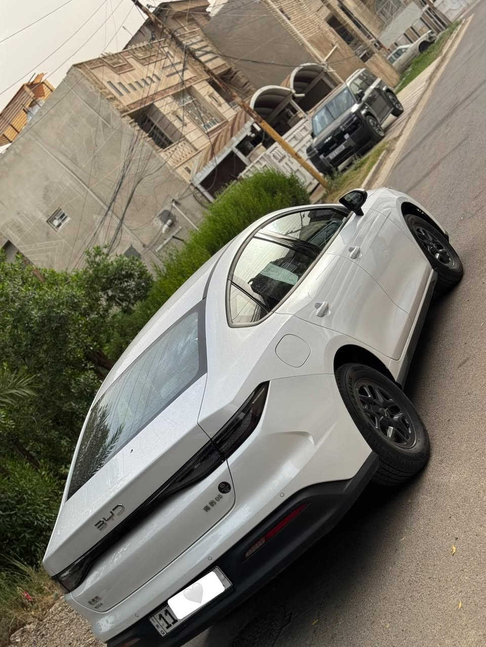 السلام عليكم بي واي دي سيل فايف٢٠٢٥  زيرو ومرقم بأسمي 
كفالة عامة زيرو 
العنوان بغداد حي الجامعة مواصفات شاشة وتحكمات ستيرن لايت لد بجم زنون بك لايت لد حساس خلفي كامرة خلفية داخل ابيض جلد  وبعد مواصفات المعروفة مالتها السعر ٢٠ مليون و ٥٠٠ الرقم ***********
