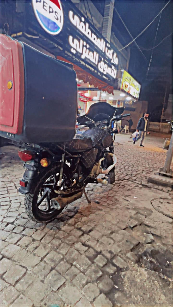 سلام عليكم : شباب دراجه 21 للبيع مكفوله من كلشي🙀 من كهربائيات من محرك من مكينه من كلشي امانت الله كلها شغاله 🙄تجي وتفحص وتشوف بعينك تاير جديده محوره جوبلس 🙂باتري جديد كله جديد دراجه خير من الله شلعه معدل ما اكو لا صوت لا تبخير 😤 الصندوك وياها شباب دواجه بدون اوراق 😔 اكفلها قانون وعشاير وتاخذها من باب البيت هاي دراجه صارلي ساعه اكتب لو عندي سياره شون 😂😂 اظحك شبيك ظايج المهم / العنوان بغداد الكراده: الهاتف ***********📞 وات
