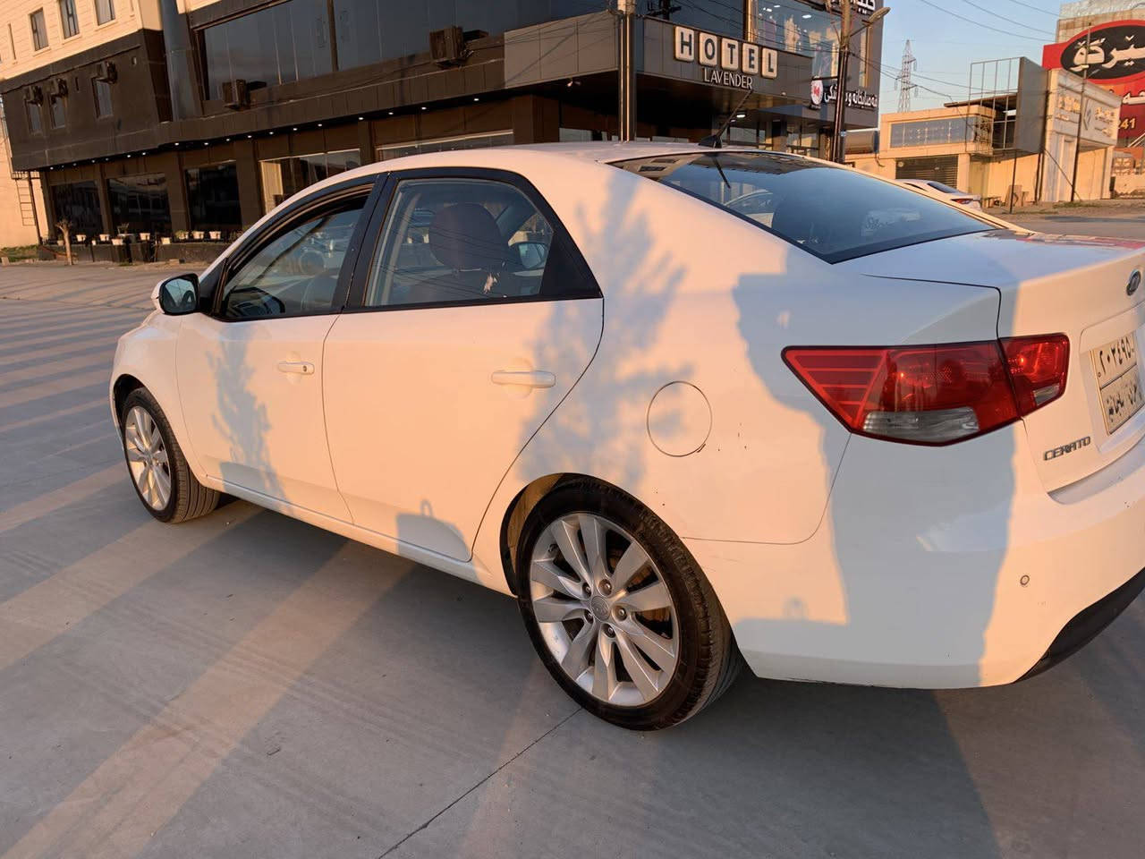 كيا سيراتؤ  2012
ناو سور 
شه ش گير گيرو مه كه ينه به شه رت 
ته نها په له يه كارتي هه يه 
له گه ل دوو په له بچوك سارد 
سه ياره كه زؤر جايزه 
چوار تايه ي تازه ي له سه ره 
بئ مه سروفه سه نه وي به سه ر نه چوه 

سعر لە کۆمێنت داوابکە ڕاستەخۆ بۆت دیت 📩 

گیرومەکینە بەشەرت زۆربەجوانی پاکی ماوە هیچ خەلەلیکی تیدا نییە 

ژمارەی خاوەنی 
***********
