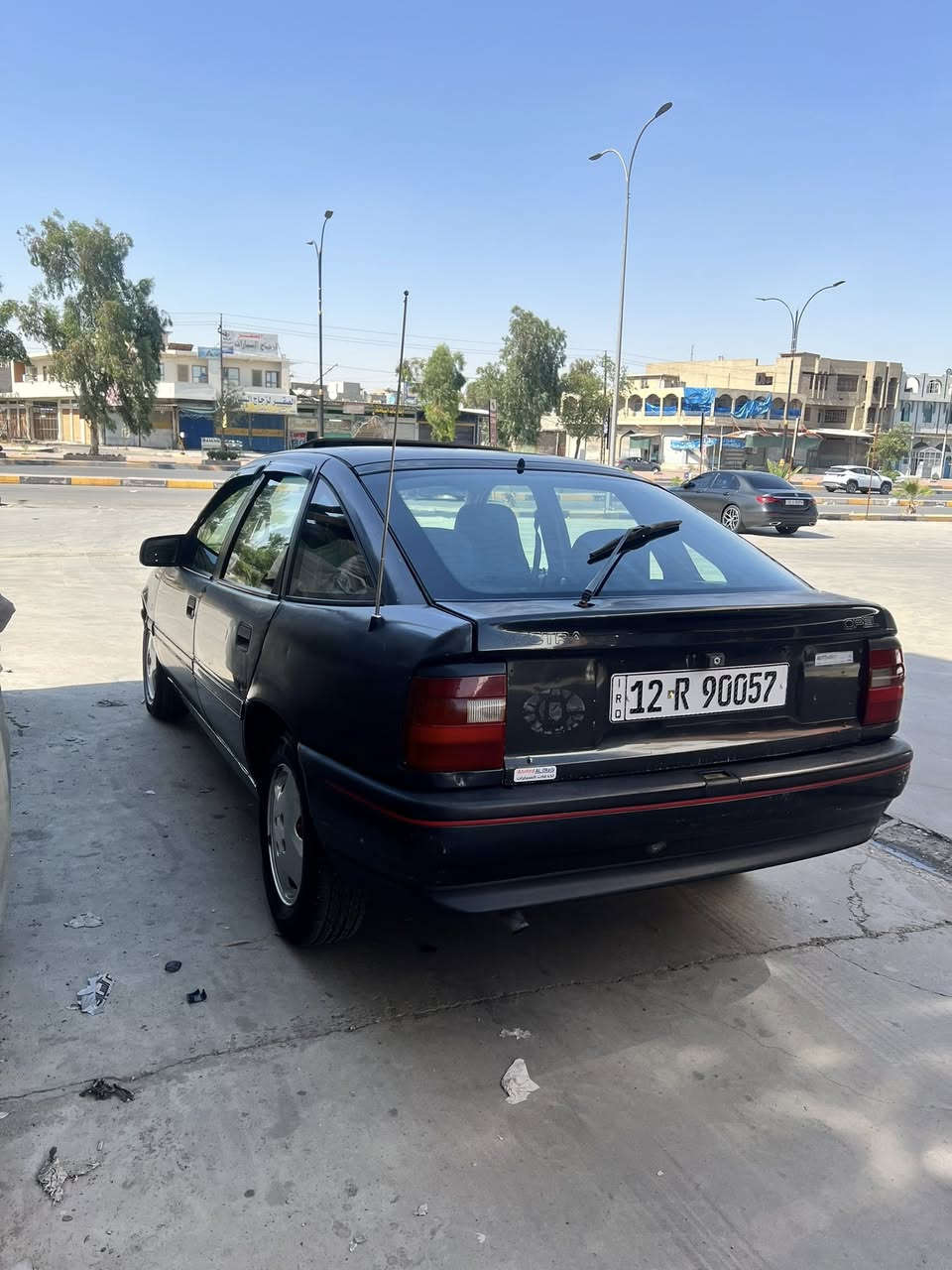اوبل فكتراه موديل 91 محرك 20 محور 18 سياره بسمي كابون باتنزين عضم يساره جاهزه صبغ بس دوسات موصل حي النور 
***********
السعر 37 وبيها مجال
