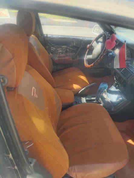 موديل ١٩٨٩.

سيارة نظيفة مال جناية. داخل وخارج نظيفة خير من الله.

سيارة بيها تدفئة فقة.

كير محرك ١٨٠٠ سوناتا خير من الله. 

رقم سليمانية. صاحبة موجود تحويل.

رقم انكليزي جديد. سنوية نافذة لغاية ٢٠٢٩.

صبغ فقط جامرلغ خلفي للسكن.

صدر جديد نظيف.

.

السعر ٤٦ $

.

للتواصل فقط اتصال.

***********
