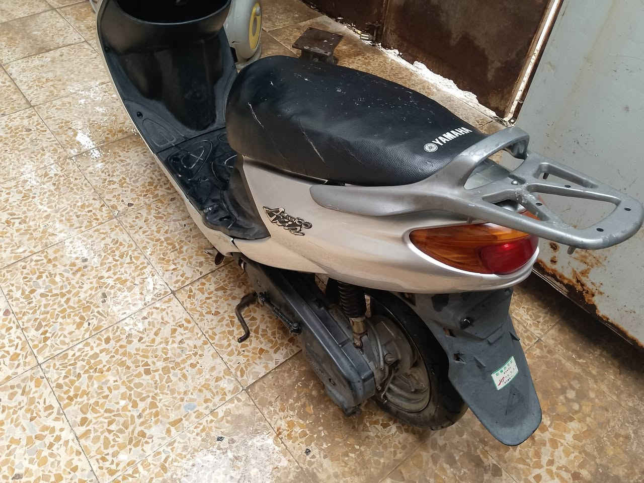 شغاله من طول للطول كامله وجاهزه مفتوحه مره واحده 450 وبيه مجال شيء بسيط سوق الشيوخ قرب موكب العقيله ***********
