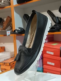 أحذية وحقائب • فلات نسائي • مقاسات ٣٧-٤١