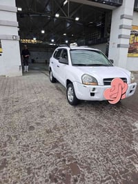 سيارة توكسان هوند ٢٠٠٩ كلين  مابيه لا صبغ ولا معجون  رقم كركوك سنويه ج...