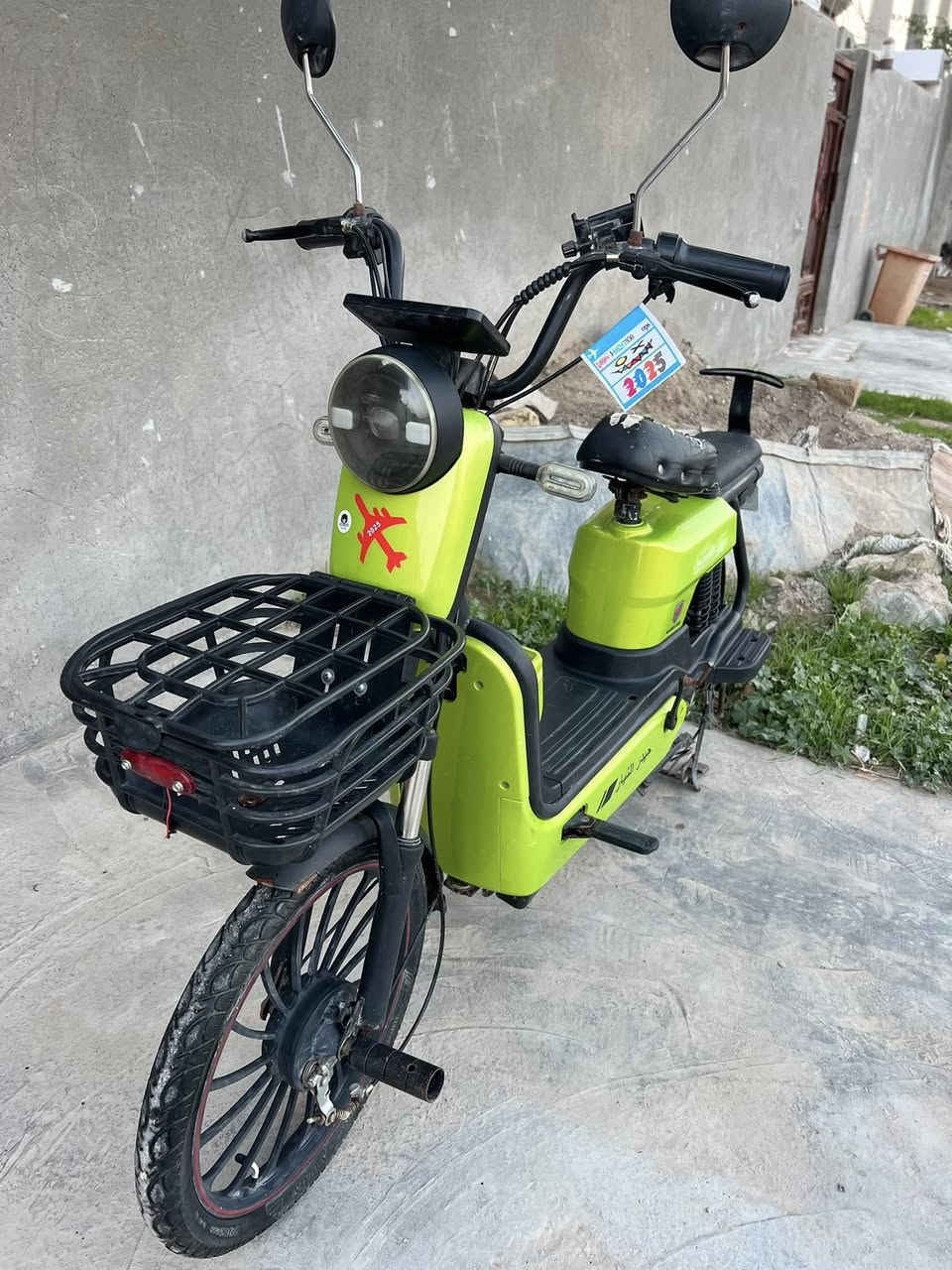 السلام عليكم دراجة للبيع موديل2023. 💯 لون اخضر الدراجة نضيفة مثل متشوف بالصورة عدد البطاريات 5 نقصها فقط بطاريات عنواني ديالى شهربان المقدادية السعر خاص رجائاً مـٰﯡ୭ شراي لاتعبني..!


**إذا كنت صاحب هذا الإعلان وتريد حذفه لأي سبب، رجاءا أرسل رسالة إلى الدعم الفني**