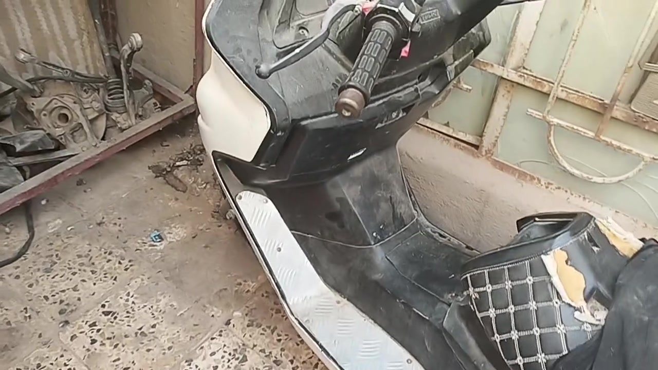 البيع دراجه عاطله طفت عندي وما شتغلت وعفته عنوان ميسان قظاء الكحلا***********
