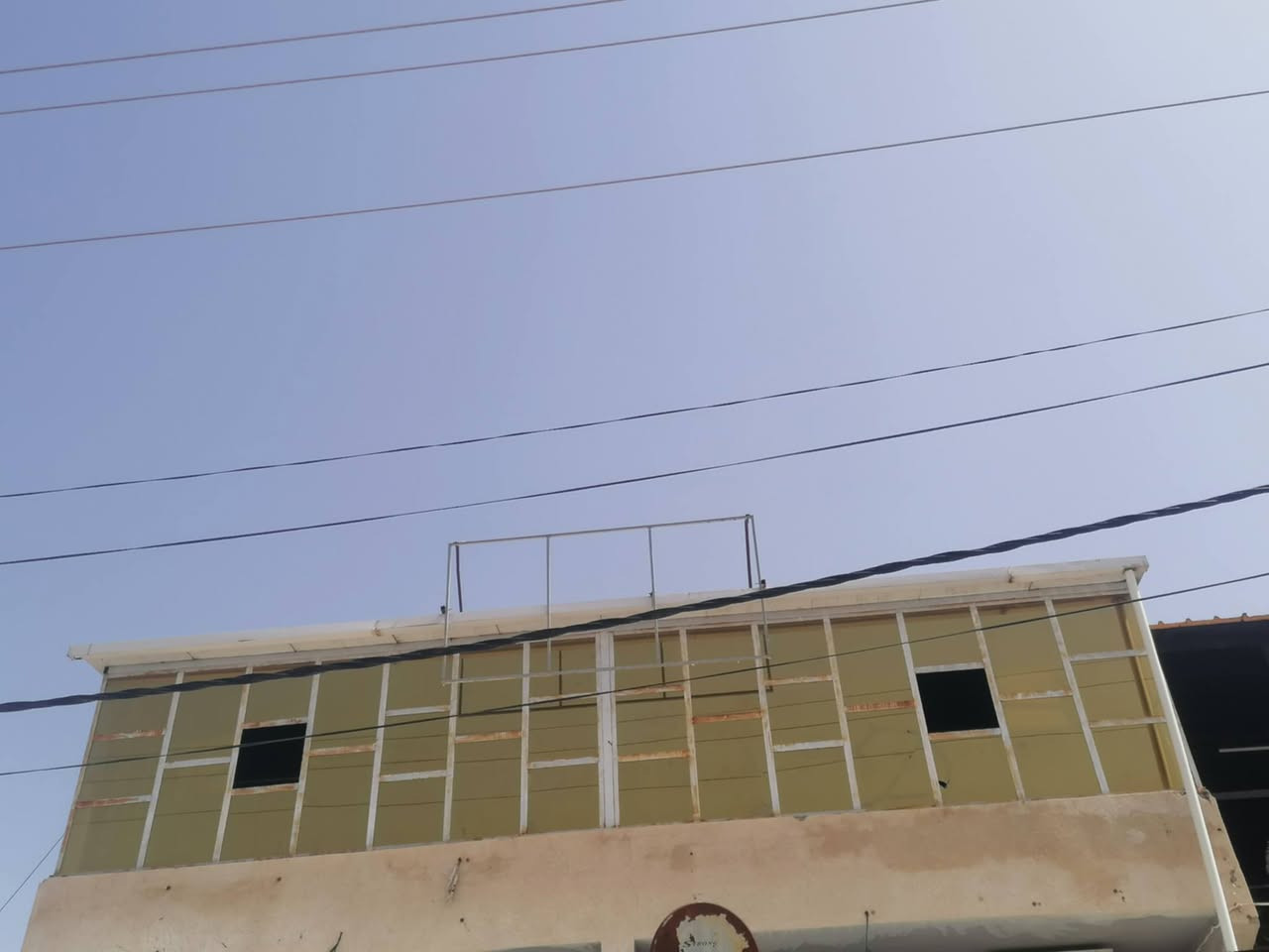 السلام عليكم ساندوج نظيف نظافه 80//100متوفر قياس 2500وقياس 3متروقياس 9متروقياس 7متر اظافه الى شخاط عدد 20اوكثرمن قياس 4الى6 جميع القياسات اظافه إلى جام خانه مثل ما موظح بل صور الطول  10متر ولعرض 3متر  وجام خانه ثانيه لون السود هم الطول 10متر ارتفاع3متر اظافه إلى درج حديد الطول 10متر
ملاحظه ابيع شلع ما ابيع قطعه قطعه تجي اتشوفهن وبيك خير ودلل 

عنواني الشحيميه مركز الناحيه 

***********
