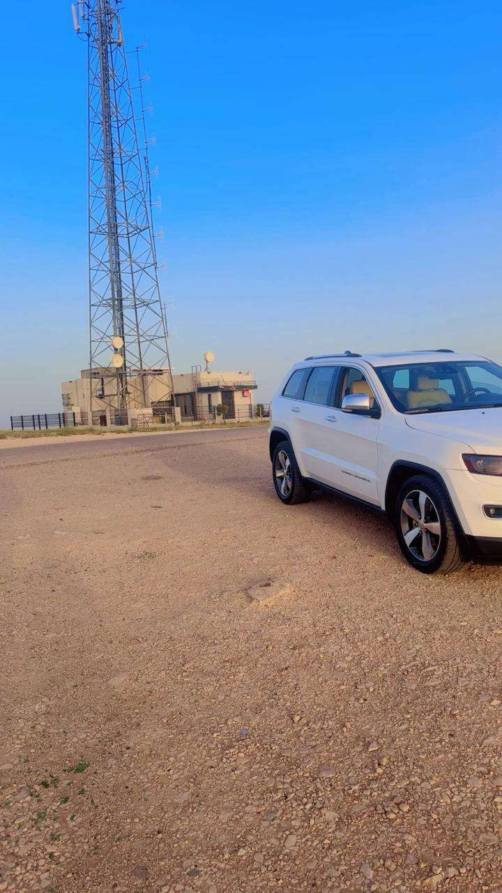 جيب شيروكي كلين المتدد موديل ١٤ بانزين عادي كير طياره رقم سليمانيه  مكفوله سعر  ٢٥٠ ابيها مجال التصال ***********
