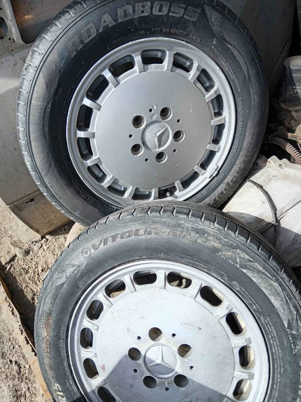 السلام عليكم
اخوان تخم ويلات مع التايرات للبيع مارسيدس دب حجم ١٥ سعرهم ٢٠٠ للتواصل
***********
