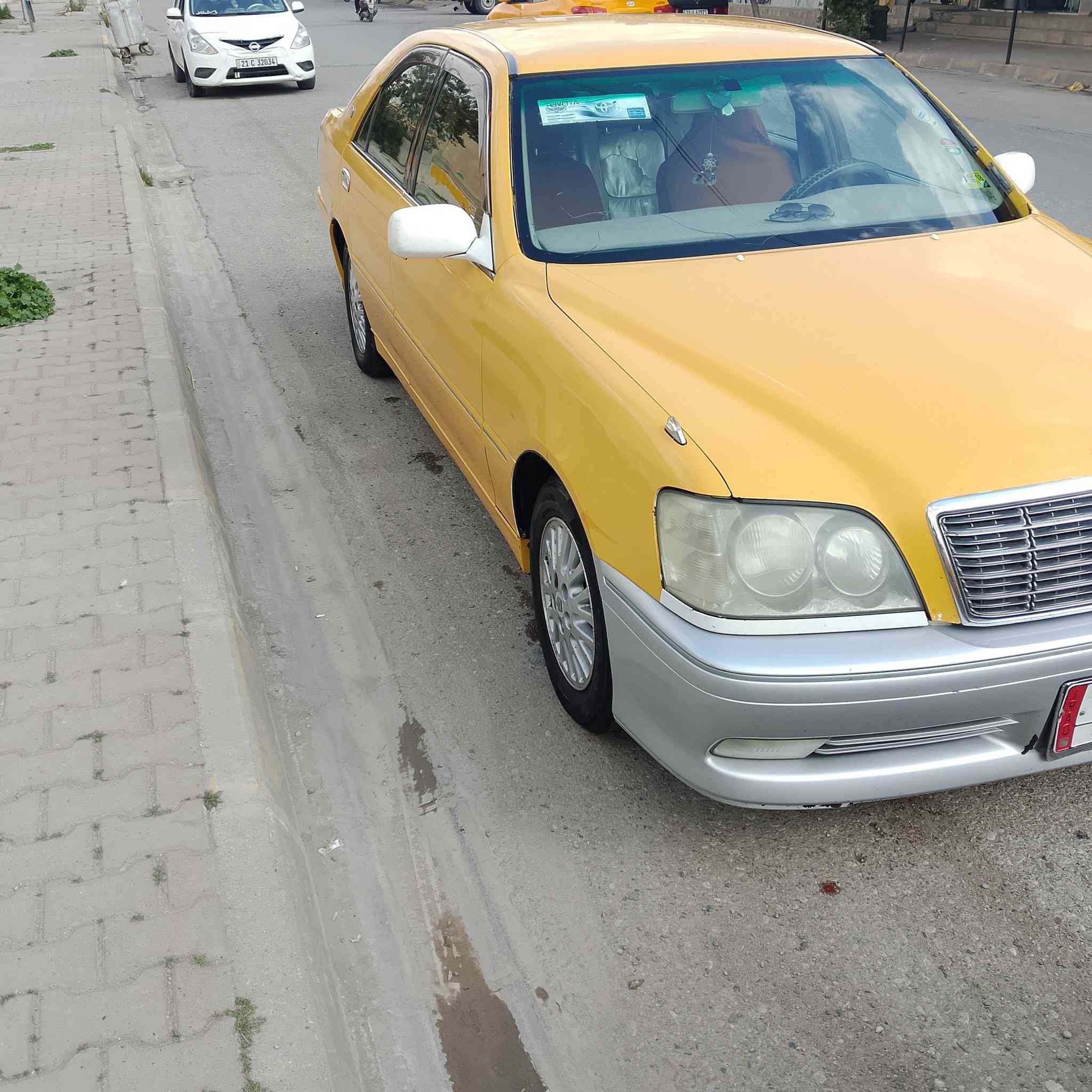 سلام وعليكم ملكه 2003 مكينه ديفور جبيره برده كشنات جلد شاشه ديجتل تبريد قطعتين حته بلسكف يعني اربع دكم بس سلايت مابيها لا دافع كمرك ولا شي ابيع هيج شرط الوكاله سنويه بسمي مكاني كركوك وهذا رقمي الشراي يتصل ***********
