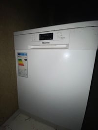 غسالة صحون • جديدة • استعمال قليل