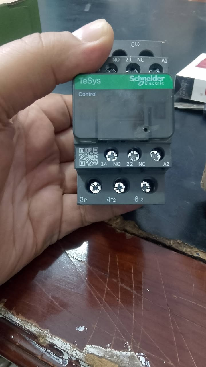 قواطع منتشر ومولدد استيراد بحاله الزيرو شنيدر و ABB 01065004819


**إذا كنت صاحب هذا الإعلان وتريد حذفه لأي سبب، رجاءا أرسل رسالة إلى الدعم الفني**