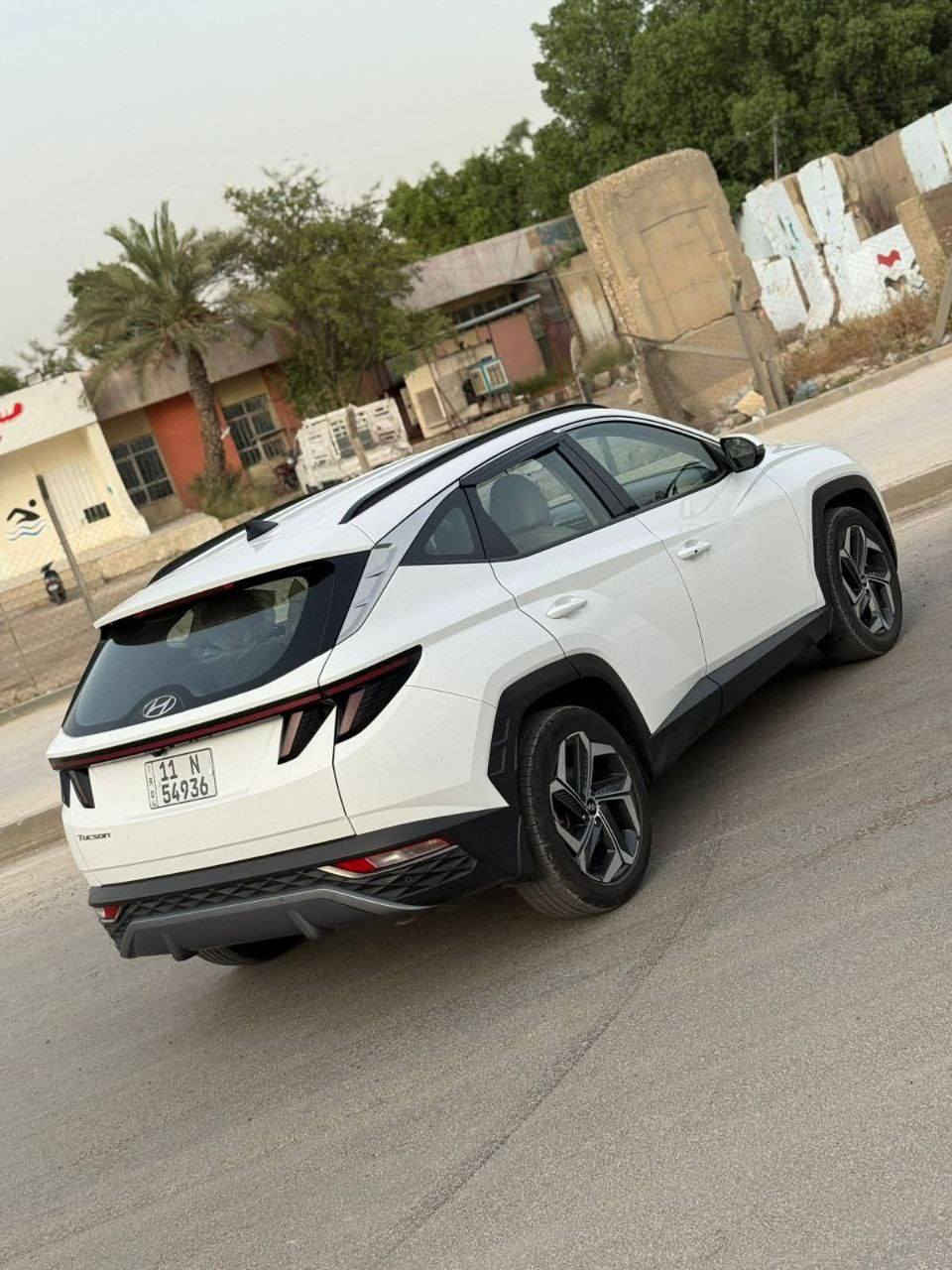 هيونداي توسان خليجي 2022 فول مواصفات عدى البانوراما
‏رقم بغداد بسمي هزه وفحص جديد مشروع وطني
‏حجم المحرك 2000
‏ويل 19 رياضي
‏شاشه دجتل
‏تشغيل بصمة 
‏تشغيل عن بعد
‏AIRBAG عدد 2
‏سايد بريك دگمة   
‏بك لايت LED
‏كروس سرعه
‏اتو هولد اريل نفكيشن
‏مقاعد امامية كهرباء 
‏بردات ابواب خلفية 
‏حساسات امامية 
‏حساسات خلفية 
‏حساس كشنات
‏تحكم مقود كامل
‏انارة ترحيب
‏ جلد كشنات وارضيه
‏نقطة نزول منحدرات
‏نظام مانع تزحلق 
‏ABS
‏شاحن موبايل واير ليس  
‏اشاير بالمري والمري قابلة للطي 
‏مخرج AUX
‏مخرج USB
‏BIuetooth
‏مخرج منفذ الطاقة عدد 2    
‏درايف مود
‏(Normail - eco- sport t) 
‏كفاله عامه من جميع النواحي السعر 200 قفل
‏الاستفسار اكثر *********** مكاني ديوانيه
