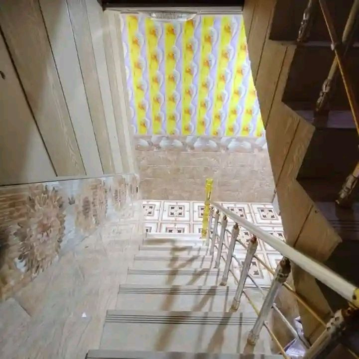 بيت للايجار الديوانية حي الحضاره 
375 مع الماء والكهرباء
البيت يتكون من ثلاث غرف
حمامات داخليه وخارجيه
البيت ركن مساحه ٢٠٠ متر
للإستفسار الاتصال على *********** 
يؤجر كامل مع الأثاث
