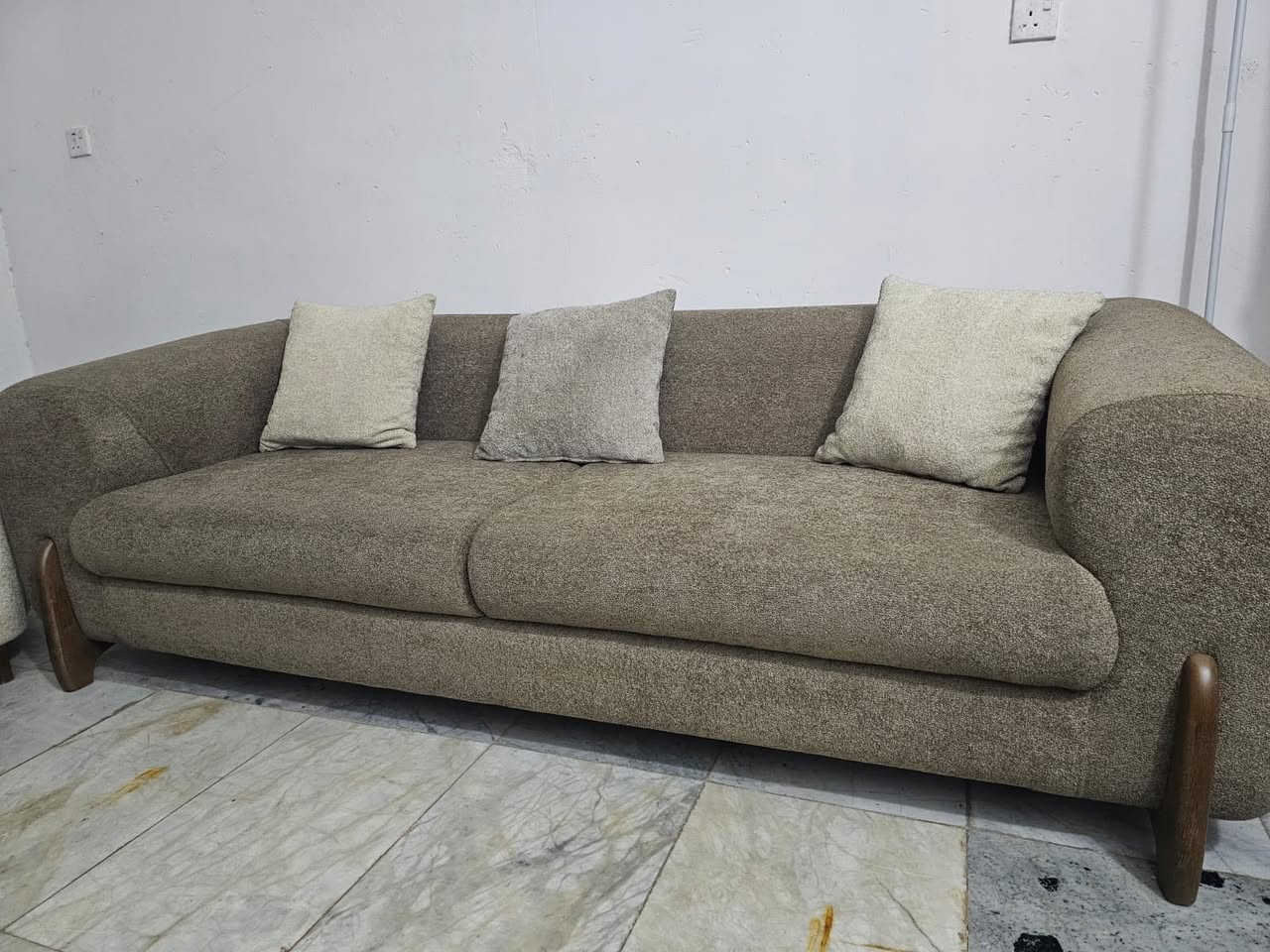 تخم تركي 8 مقاعد نضيف جداً ايي ضرر مابي استعمال قليل سعرة ٦٠٠ العنوان بغداد الزعفرانية


**إذا كنت صاحب هذا الإعلان وتريد حذفه لأي سبب، رجاءا أرسل رسالة إلى الدعم الفني**