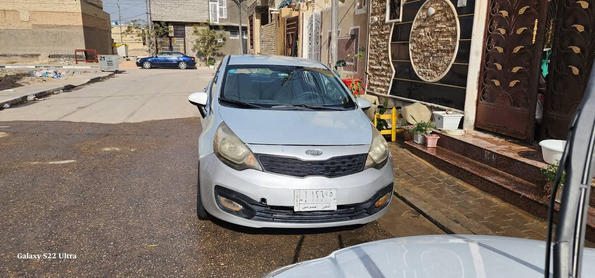 السلام عليكم
كيا ريو 2012خليجي
رقم مثنى مشروع وطني لل 27
مكفوله من الضربه ماعدى شبر بالجاملغ الامامي موضح بالصور  . 
محرك مبدل قبل شهرين تقريبا . 
اكو صوره للمحرك حتى لحد يسالني 1600 لو 1400 
كير خير من الله 
تبريد شغال ❄
حداديه 70٪
كهربائيات100% باتري جريد
سياره مامتعوبه .
مكانها كربلاء
***********

