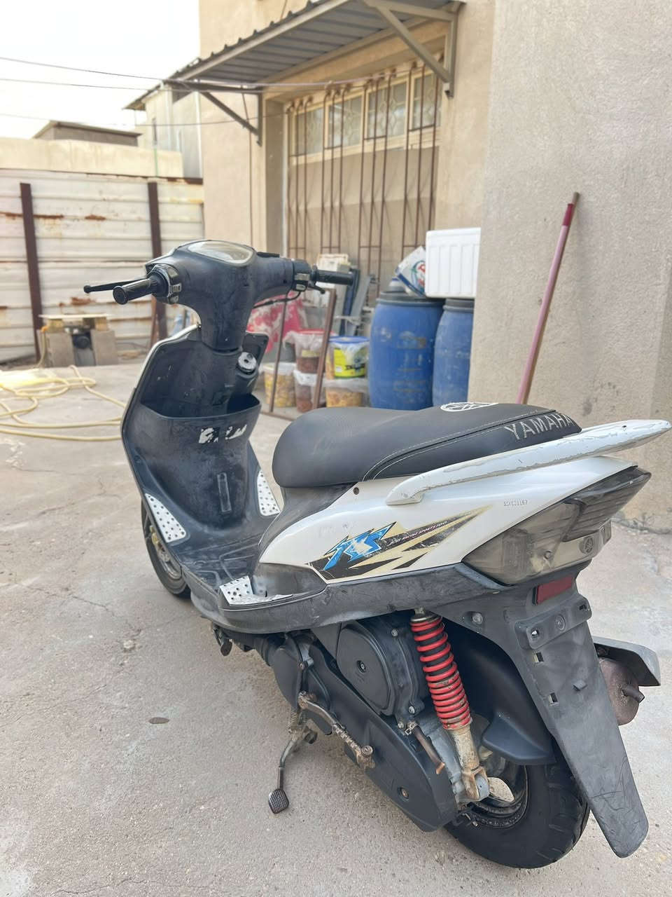 السلام عليكم ماكس عدله للبيع دراجه صارله شهرين من نازله من الرمبه مكينه مامفتوحه بوشه بلاد كفراته بلاديات مختمات ويه المكينه كهربائيات كله شغاله وبيه شلف وكابريته بلاد العنوان البصرة التنومه والسعر خاص ***********
