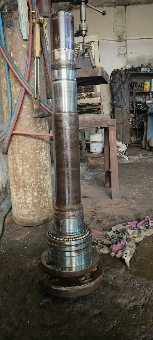 سلام عليكم
يوجد سيت دشالي  +كلج كامل   
راس تورنة مفلش كل اغراضة موجودة ونضيفة 
  بلغاري   موديل 1986بنك مربع 
للأستفسار رقم ***********
