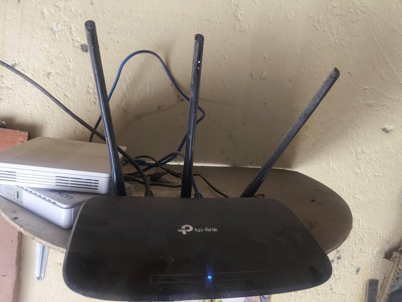 سلام عليكم صحن نانو زاد راوتر ثلاثي نضيف... كامل شرط الفحص  شراي تصال ***********
