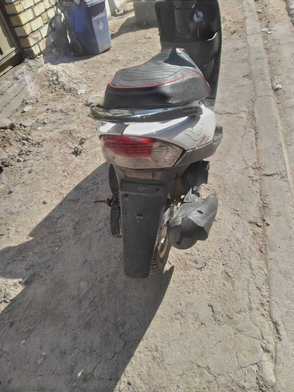 ماكس عدله نضيفه محرك ناعم شلعه معد كهربائيّة كلها شغاله سلف هندر بيها امبي ثري وياها هديه سعره 550 بيها مجال قليل حك جيه بغداد الحبيبه قرب وليد ابو الكص ***********
